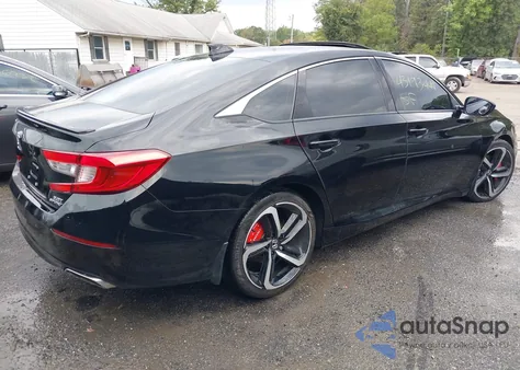 2018 Honda Accord Sport 2.0T z USA, uszkodzony, nr VIN 1HGCV2F32JA014703